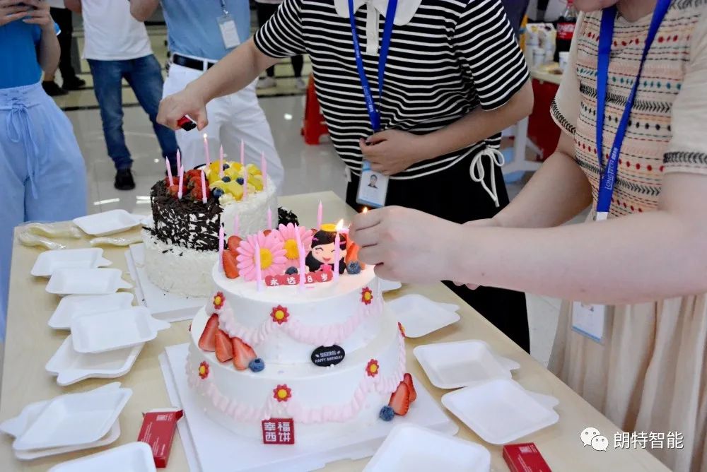 员工生日会|一岁一礼，，，，，，，，温暖相随